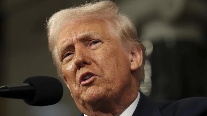 Ulama Iran tawarkan hadiah besar untuk kepala Donald Trump