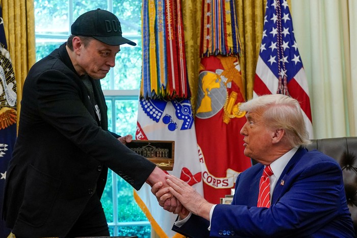 Trump Ancam Deportasi Elon Musk
