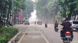 Massa Bubarkan Diri, Jalan di Mako Brimob Kwitang Dibuka